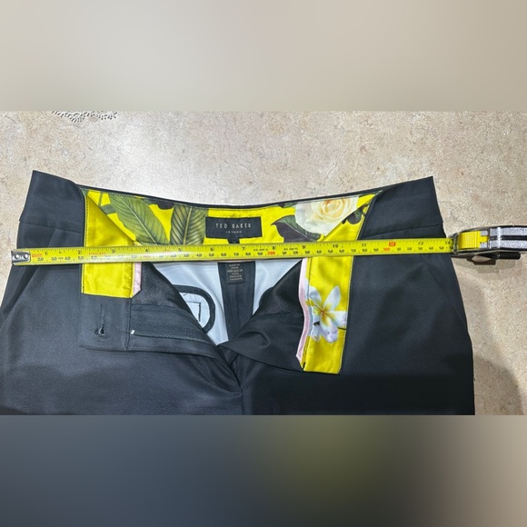 TED BAKER floral pants. Never worn. - Picture 5 of 5